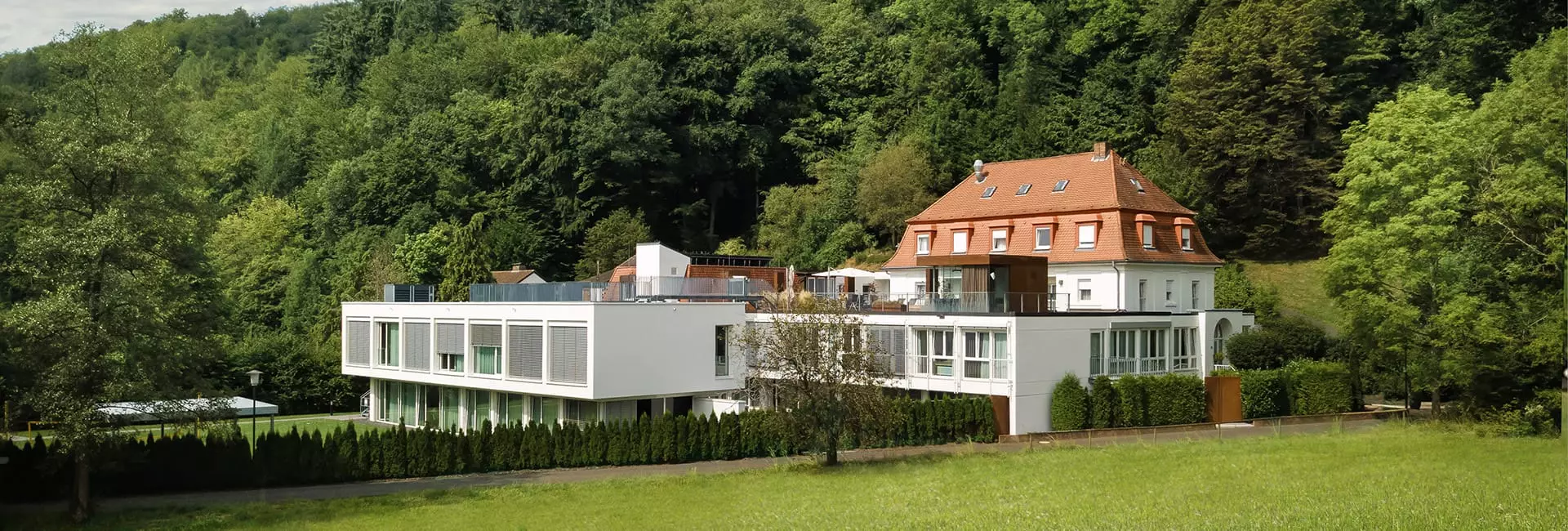 Außenansicht der MyWayBettyFord Klinik